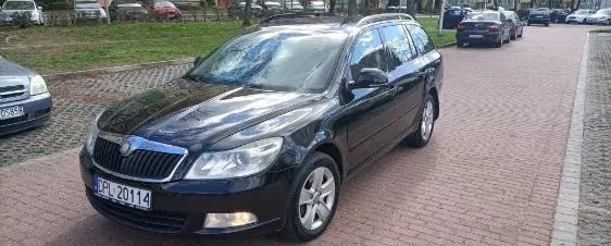 samochody osobowe Skoda Octavia cena 14000 przebieg: 380000, rok produkcji 2009 z Lubin